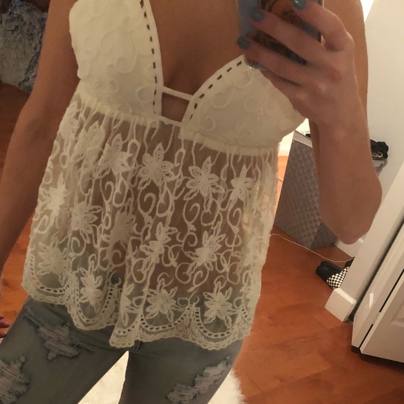 LF Milau Crochet Top - Picture 2 of 5